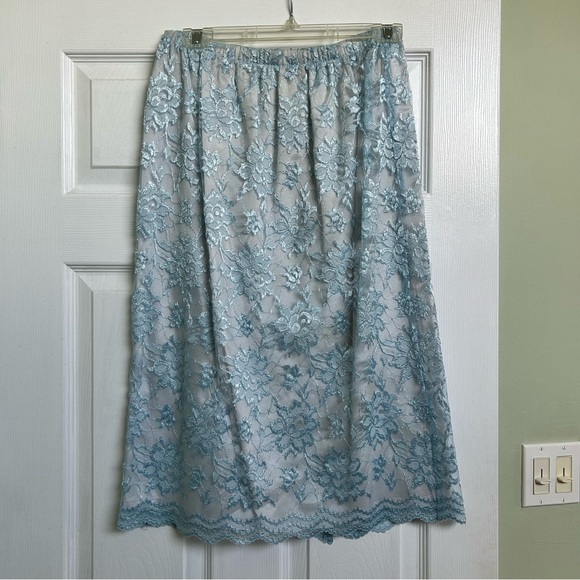 90s blue lace midi skirt - Picture 2 of 6